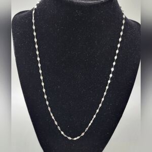 Elegant Silver Necklace